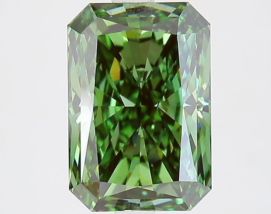 Loose Diamond - RADIANT 3.11ct Fancy Vivid Green VS1: Loose Diamond - RADIANT 3.11ct Fancy Vivid Green VS1 Source: This is a real non-mined Diamond that has been grown in a lab Shape: RADIANT Carats: 3.11 Color: Fancy Vivid Green Certification: IGI Video