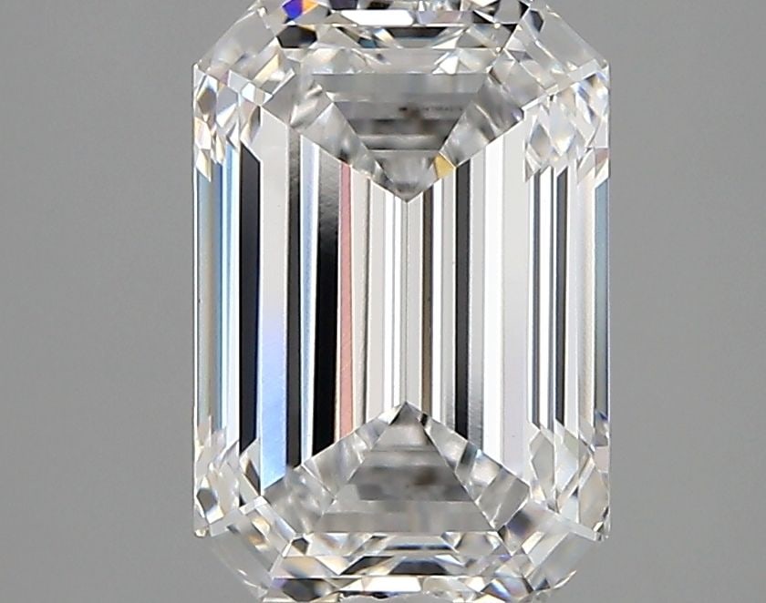 Loose Diamond - EMERALD 2.64ct D VVS2: Loose Diamond - EMERALD 2.64ct D VVS2 Source: This is a real non-mined Diamond that has been grown in a lab Shape: EMERALD Carats: 2.64 Color: D Clarity: VVS2 Certification: IGI Video: