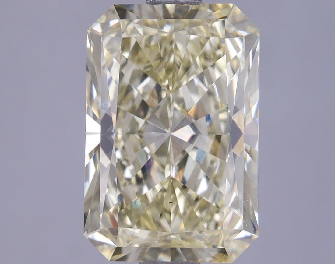 Loose Diamond - RADIANT 2.88ct Fancy Yellow VS1: Loose Diamond - RADIANT 2.88ct Fancy Yellow VS1 Source: This is a real non-mined Diamond that has been grown in a lab Shape: RADIANT Carats: 2.88 Color: Fancy Yellow Certification: IGI Video: