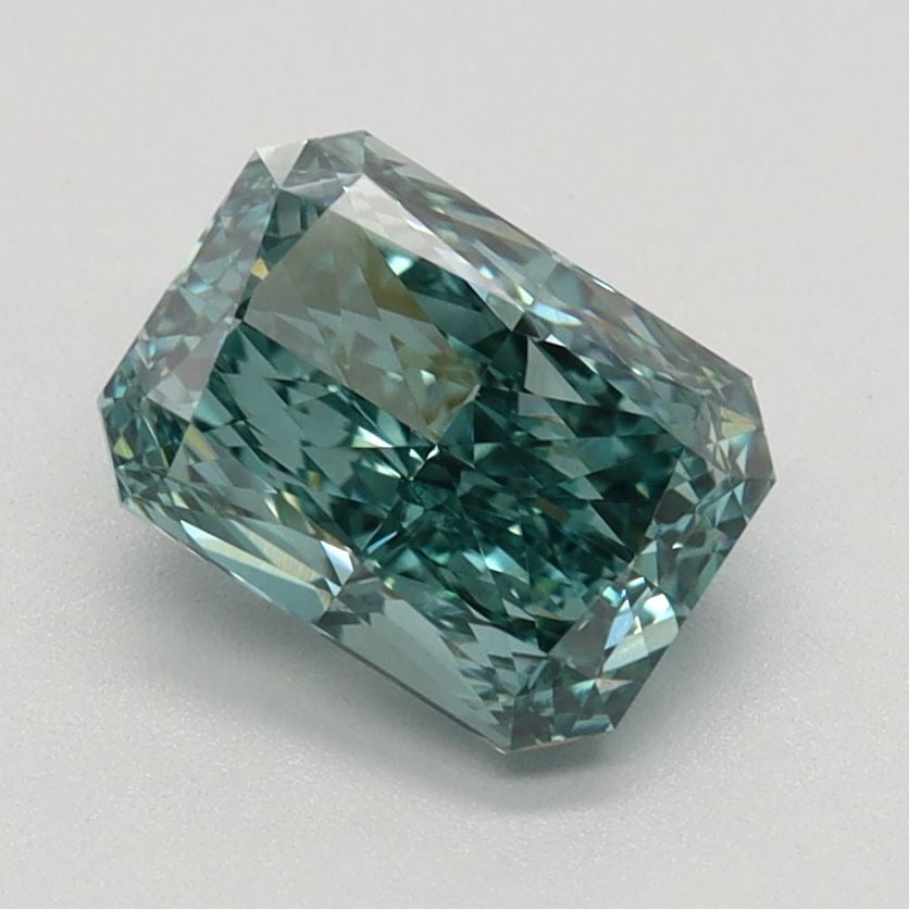 Loose Diamond - RADIANT 1.34ct Fancy Vivid Green VS1: Loose Diamond - RADIANT 1.34ct Fancy Vivid Green VS1 Source: This is a real non-mined Diamond that has been grown in a lab Shape: RADIANT Carats: 1.34 Color: Fancy Vivid Green Certification: IGI Video