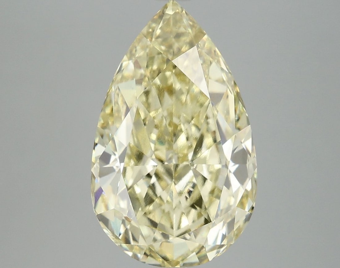 Loose Diamond - PEAR 5.09ct Fancy Intense Yellow VVS2: Loose Diamond - PEAR 5.09ct Fancy Intense Yellow VVS2 Source: This is a real non-mined Diamond that has been grown in a lab Shape: PEAR Carats: 5.09 Color: Fancy Intense Yellow Certification: IGI Vide