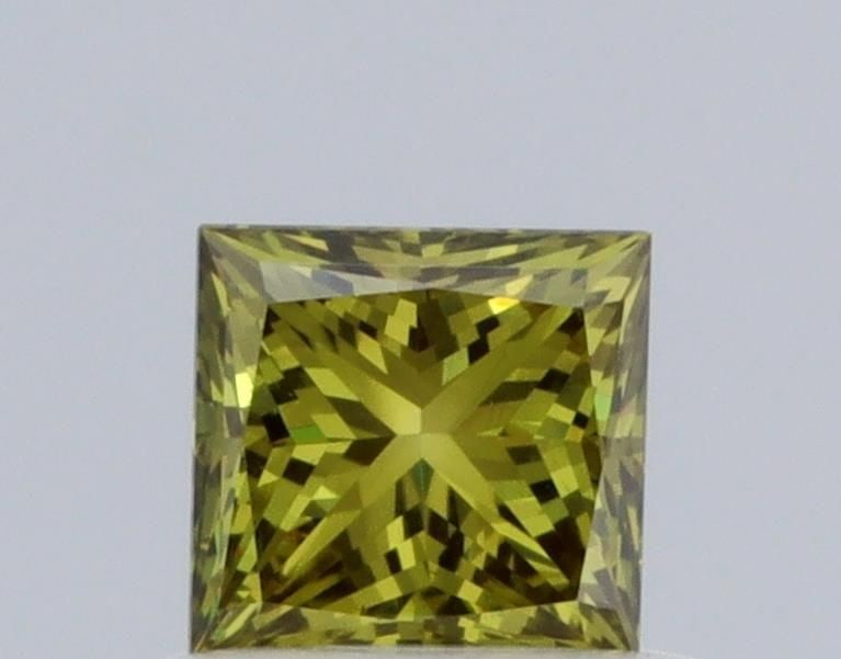 Loose Diamond - PRINCESS 0.71ct Fancy Green VVS2: Loose Diamond - PRINCESS 0.71ct Fancy Green VVS2 Source: This is a real non-mined Diamond that has been grown in a lab Shape: PRINCESS Carats: 0.71 Color: Fancy Green Certification: NONE Video: