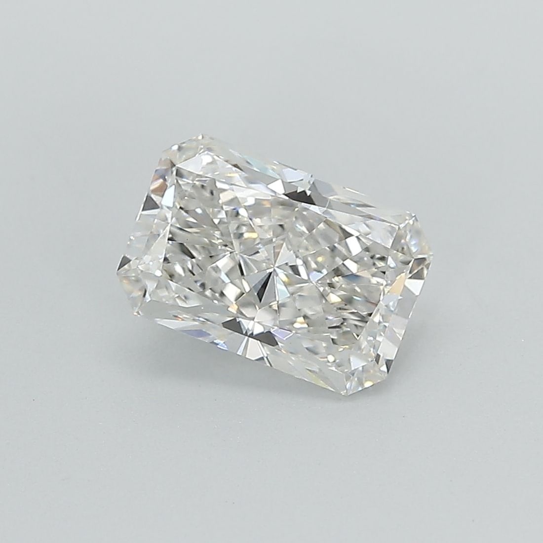 Loose Diamond - RADIANT 1.58ct G VS1: Loose Diamond - RADIANT 1.58ct G VS1 Source: This is a real non-mined Diamond that has been grown in a lab Shape: RADIANT Carats: 1.58 Color: G Clarity: VS1 Certification: IGI Video: