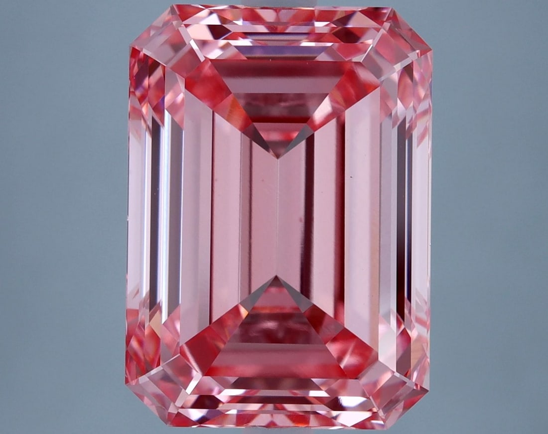 Loose Diamond - EMERALD 5.52ct Fancy Intense Pink VS1: Loose Diamond - EMERALD 5.52ct Fancy Intense Pink VS1 Source: This is a real non-mined Diamond that has been grown in a lab Shape: EMERALD Carats: 5.52 Color: Fancy Intense Pink Certification: IGI