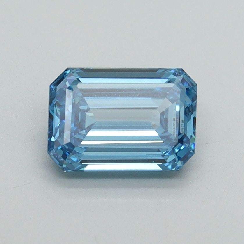 Loose Diamond - EMERALD 1.0ct Fancy Vivid Blue VVS2: Loose Diamond - EMERALD 1.0ct Fancy Vivid Blue VVS2 Source: This is a real non-mined Diamond that has been grown in a lab Shape: EMERALD Carats: 1.0 Color: Fancy Vivid Blue Certification: IGI Video: