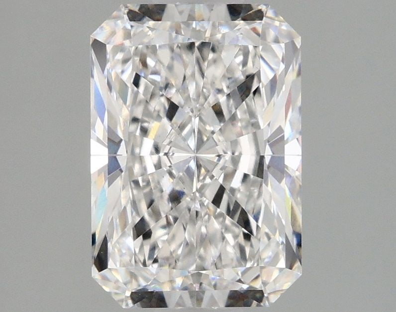 Loose Diamond - RADIANT 2.1ct E VS1: Loose Diamond - RADIANT 2.1ct E VS1 Source: This is a real non-mined Diamond that has been grown in a lab Shape: RADIANT Carats: 2.1 Color: E Clarity: VS1 Certification: IGI Video: