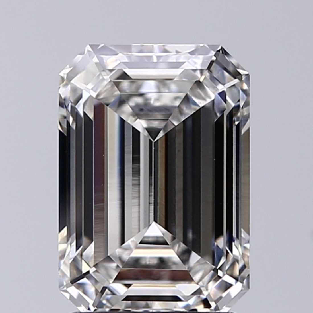 Loose Diamond - EMERALD 2.11ct G VS1: Loose Diamond - EMERALD 2.11ct G VS1 Source: This is a real non-mined Diamond that has been grown in a lab Shape: EMERALD Carats: 2.11 Color: G Clarity: VS1 Certification: IGI Video: