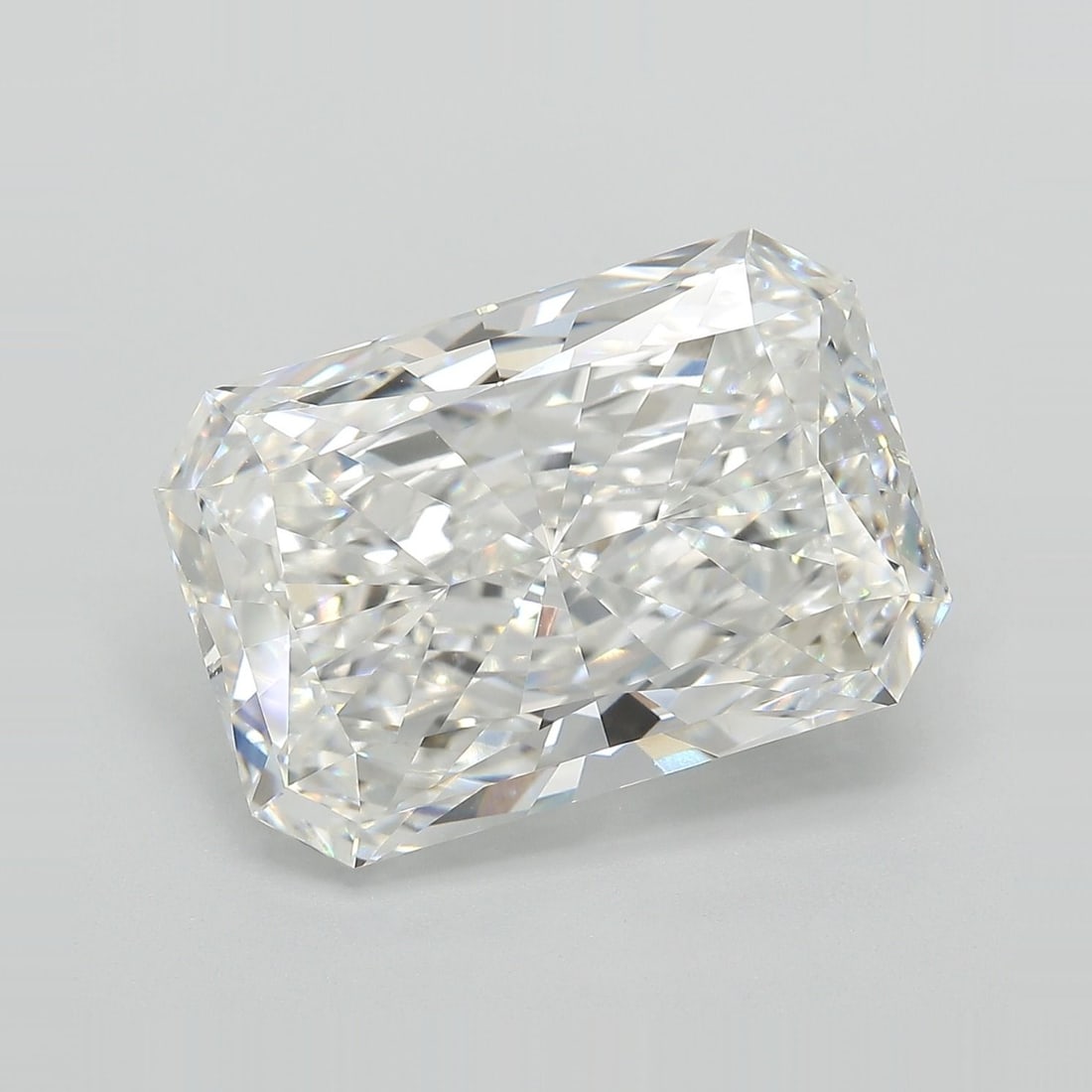 Loose Diamond - RADIANT 10.67ct F VVS2: Loose Diamond - RADIANT 10.67ct F VVS2 Source: This is a real non-mined Diamond that has been grown in a lab Shape: RADIANT Carats: 10.67 Color: F Clarity: VVS2 Certification: IGI Video: