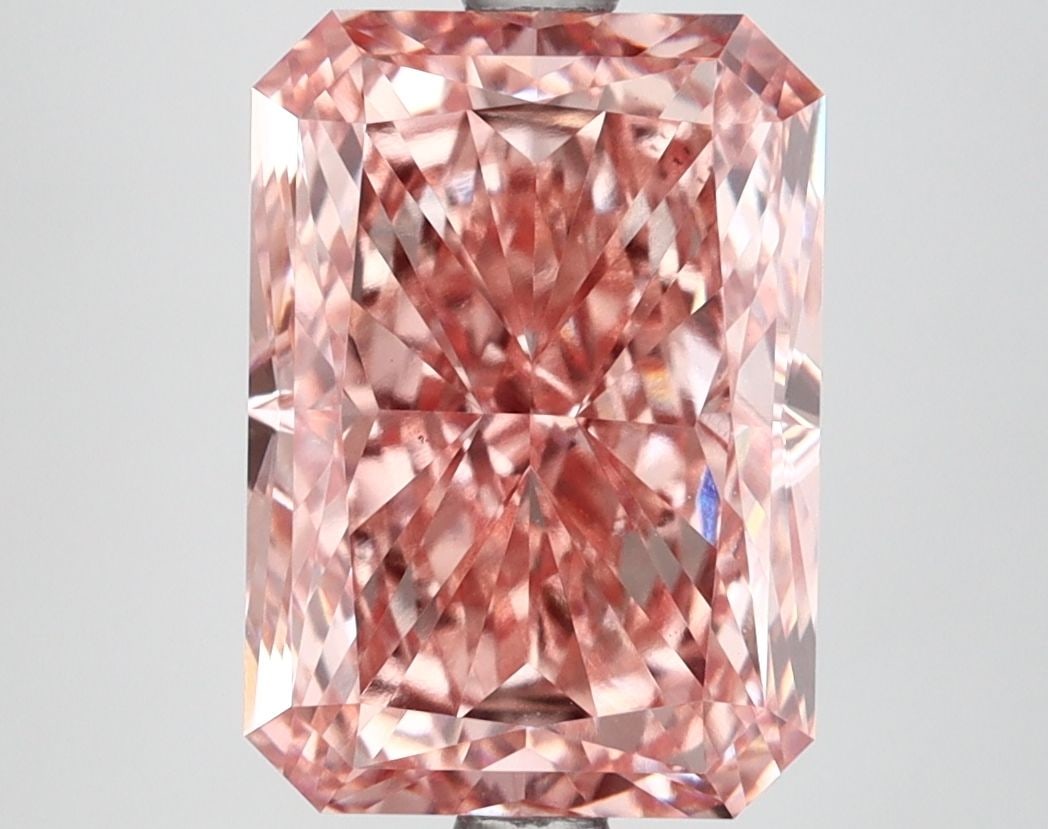 Loose Diamond - RADIANT 4.59ct Fancy Vivid Pink VS1: Loose Diamond - RADIANT 4.59ct Fancy Vivid Pink VS1 Source: This is a real non-mined Diamond that has been grown in a lab Shape: RADIANT Carats: 4.59 Color: Fancy Vivid Pink Certification: IGI Video: