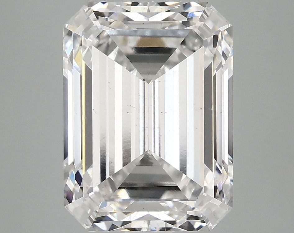 Loose Diamond - EMERALD 5.02ct F VS2: Loose Diamond - EMERALD 5.02ct F VS2 Source: This is a real non-mined Diamond that has been grown in a lab Shape: EMERALD Carats: 5.02 Color: F Clarity: VS2 Certification: IGI Video: