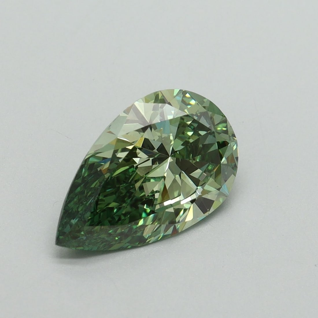 Loose Diamond - PEAR 2.06ct Fancy Vivid Green VS1: Loose Diamond - PEAR 2.06ct Fancy Vivid Green VS1 Source: This is a real non-mined Diamond that has been grown in a lab Shape: PEAR Carats: 2.06 Color: Fancy Vivid Green Certification: IGI Video: