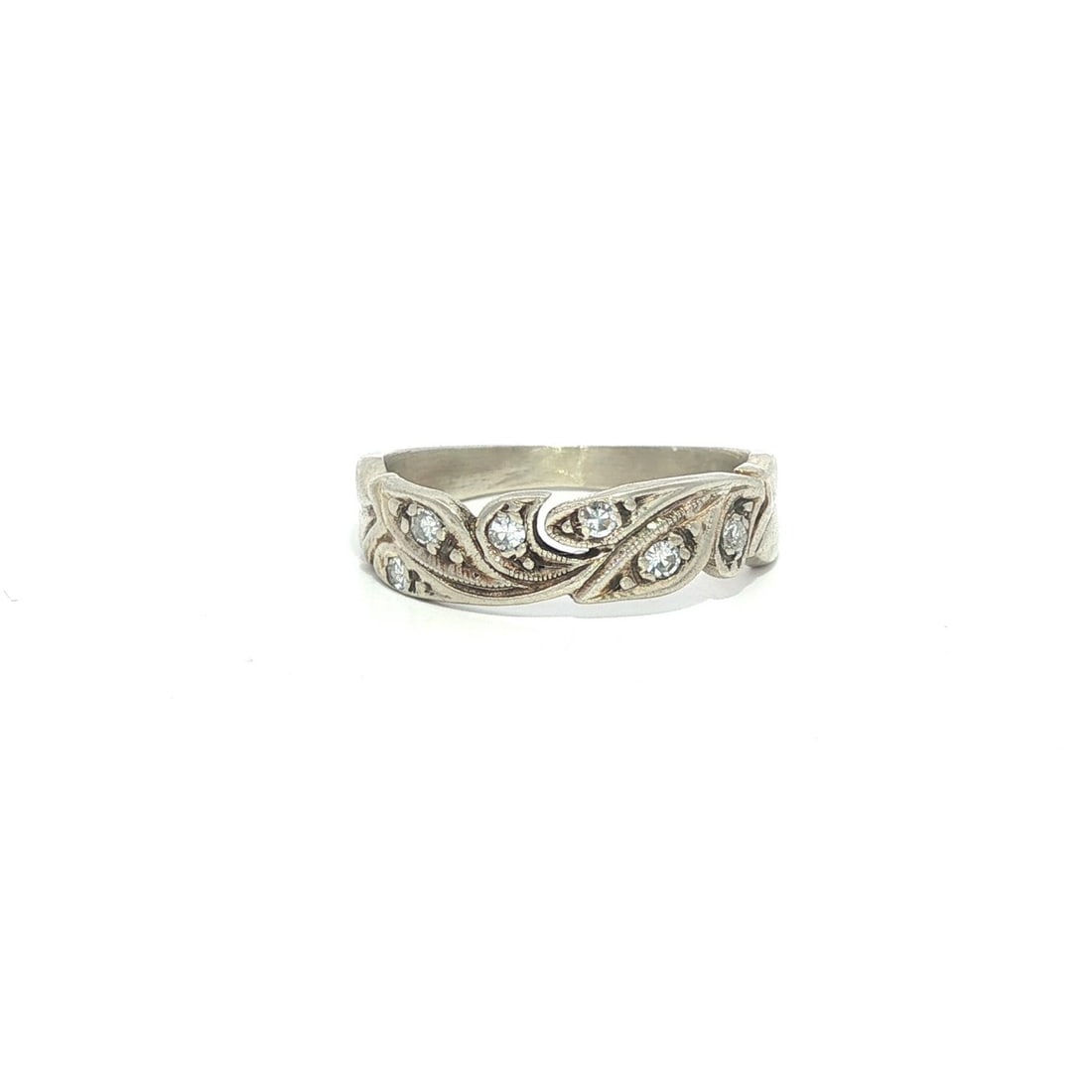 Antique Art Deco 14k White Gold Diamond Leaf Stack Band Ring: Antique Art Deco 14k White Gold Diamond Leaf Stack Band Ring This exquisite Antique Art Deco band ring showcases a stunning wavy leaf design, intricately adorned with (6) natural genuine diamonds set