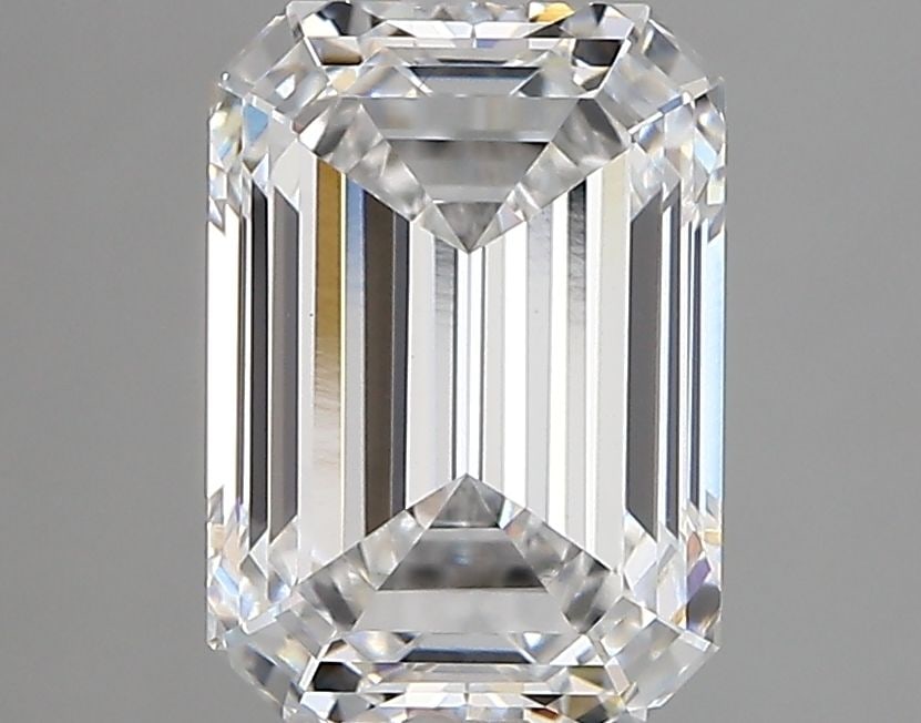 Loose Diamond - EMERALD 2.74ct D VVS2: Loose Diamond - EMERALD 2.74ct D VVS2 Source: This is a real non-mined Diamond that has been grown in a lab Shape: EMERALD Carats: 2.74 Color: D Clarity: VVS2 Certification: IGI Video: