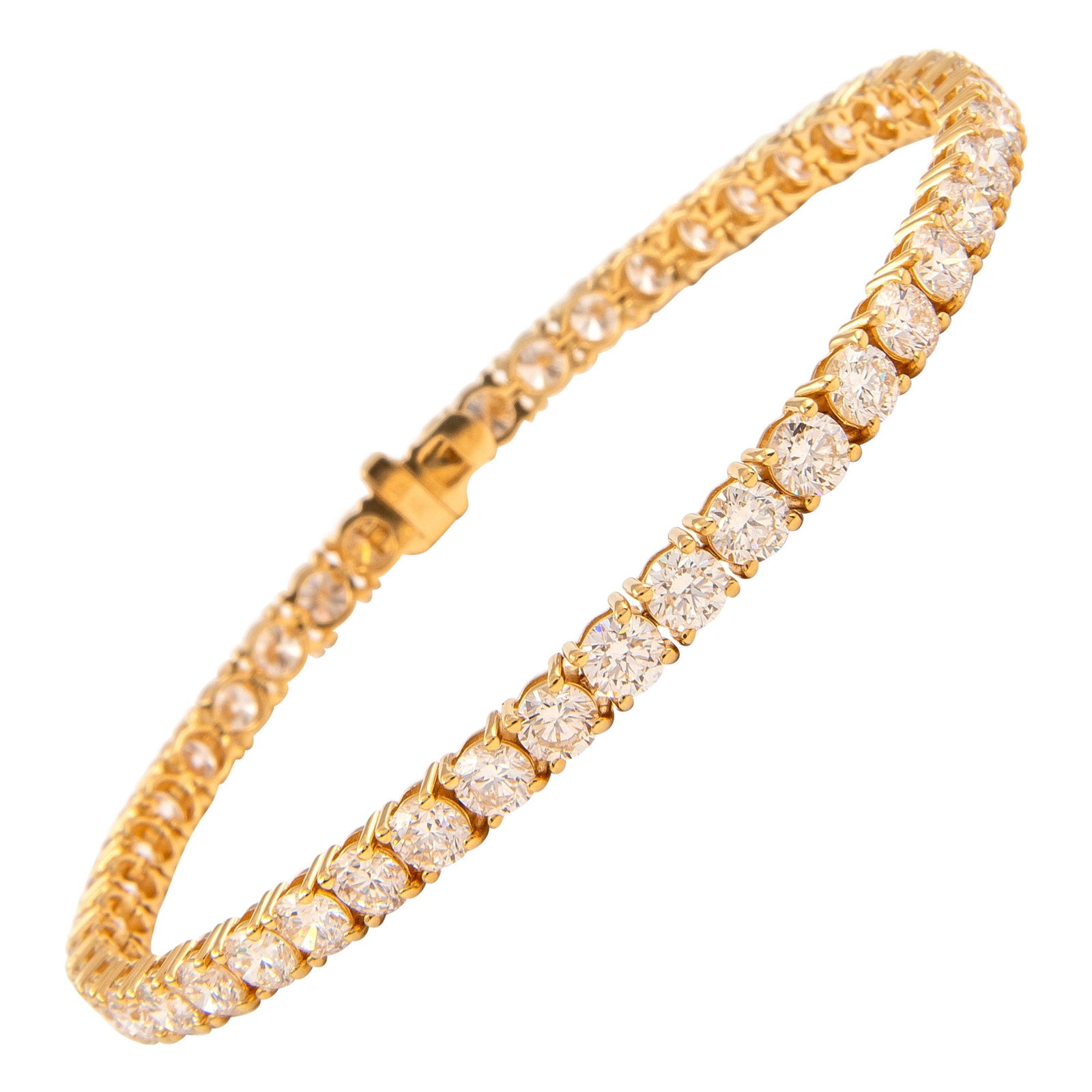 9.52ct Diamond Tennis Bracelet 18k Yellow Gold Modern Design: 9.52ct Diamond Tennis Bracelet 18k Yellow Gold Modern Design This exquisite 9.52ct Diamond Tennis Bracelet is crafted from luxurious 18k yellow gold, showcasing a modern design that is both timeless a
