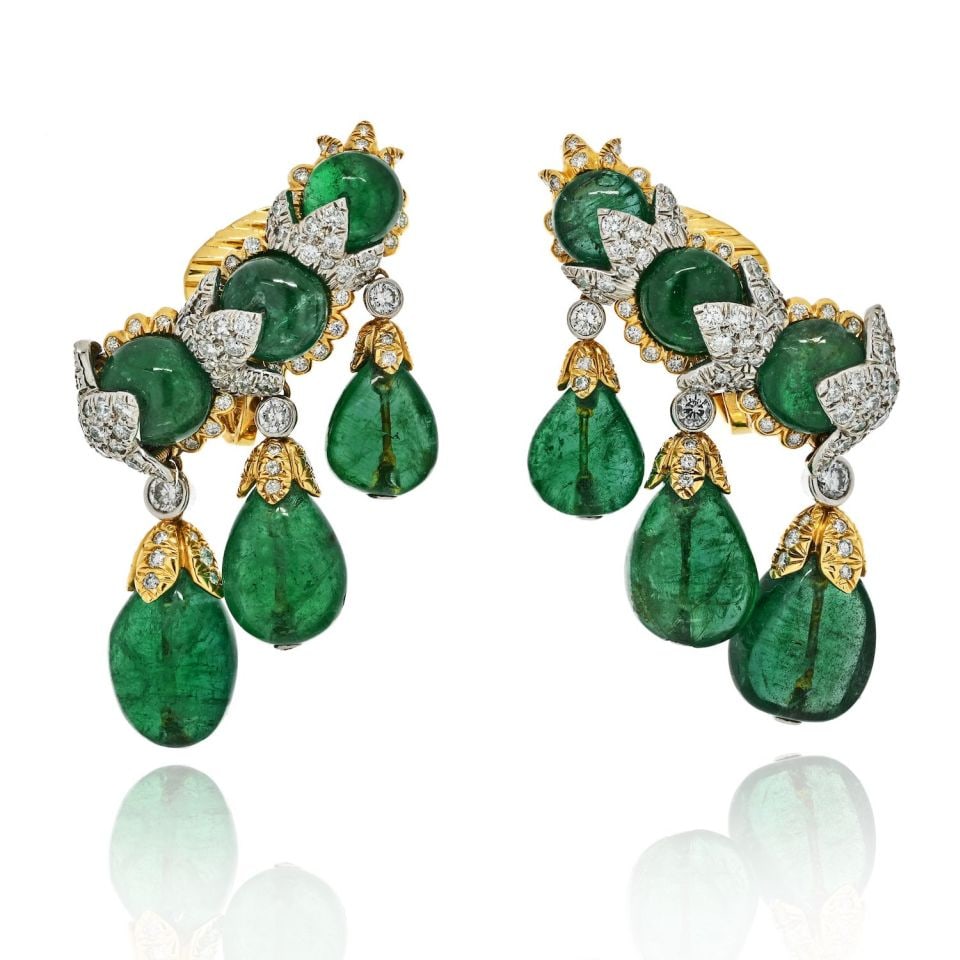 David Webb Briolette Cut Green Emerald Diamond Clip Earrings: David Webb Briolette Cut Green Emerald Diamond Clip Earrings Experience the elegance of the David Webb Smooth Briolette Cut Green Emerald Cascading Clip Diamond Earrings. These exquisite earrings show
