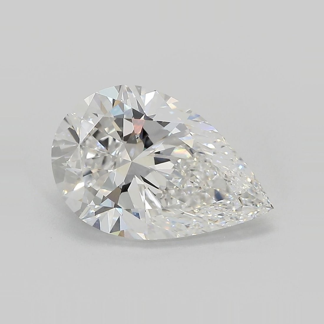 Loose Diamond - PEAR 4.26ct E VVS2: Loose Diamond - PEAR 4.26ct E VVS2 Source: This is a real non-mined Diamond that has been grown in a lab Shape: PEAR Carats: 4.26 Color: E Clarity: VVS2 Certification: IGI Video: