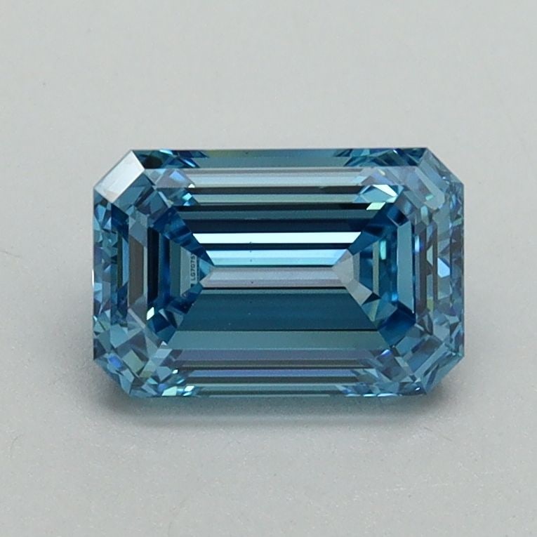 Loose Diamond - EMERALD 1.09ct Fancy Vivid Blue VS1: Loose Diamond - EMERALD 1.09ct Fancy Vivid Blue VS1 Source: This is a real non-mined Diamond that has been grown in a lab Shape: EMERALD Carats: 1.09 Color: Fancy Vivid Blue Certification: IGI Video: