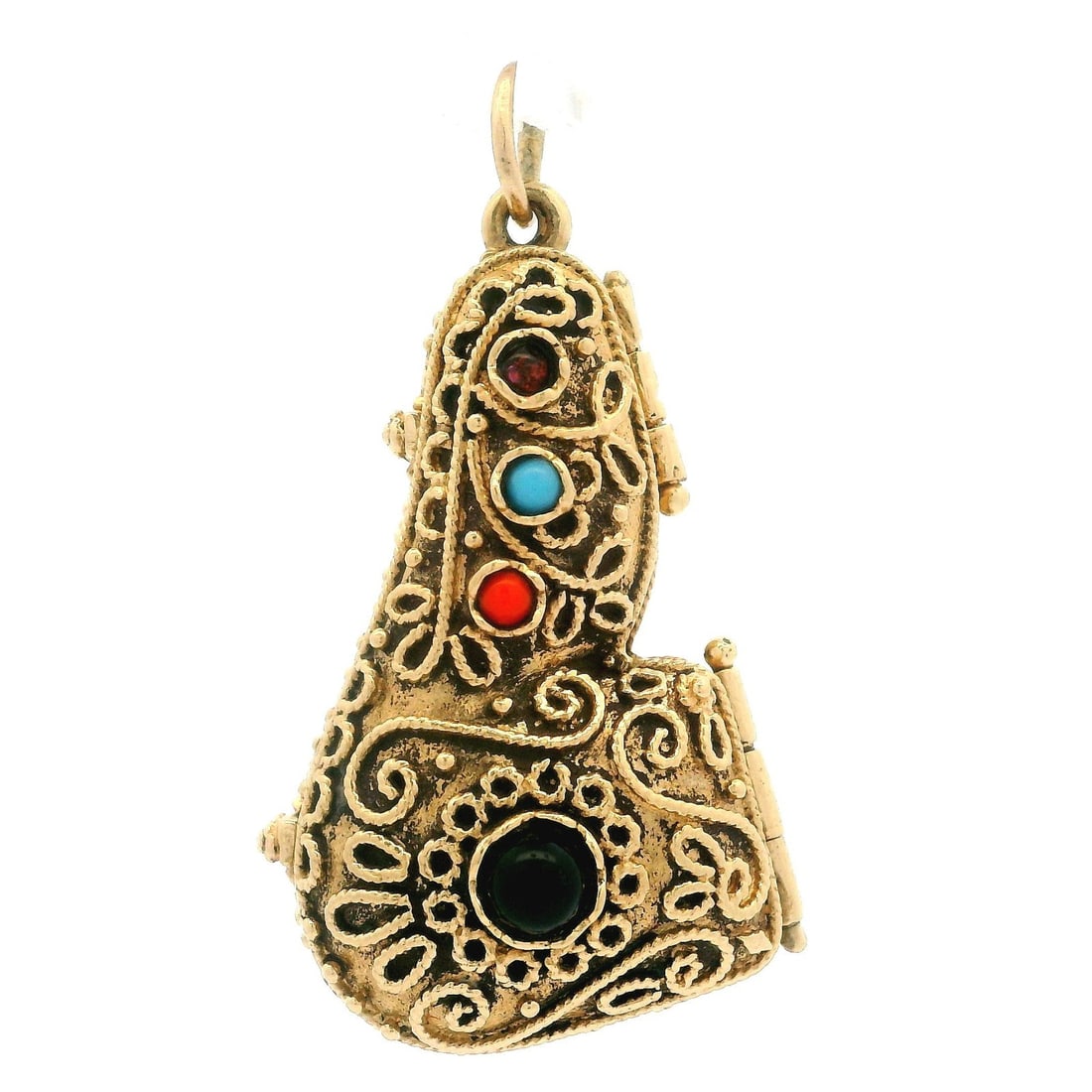 Vintage 13k Yellow Gold Open Pipe Pendant Charm with Case: Vintage 13k Yellow Gold Open Pipe Pendant Charm with Case This exquisite vintage pendant charm features an open functional pipe design crafted from solid 13-14k yellow gold. The ornate charm is adorne