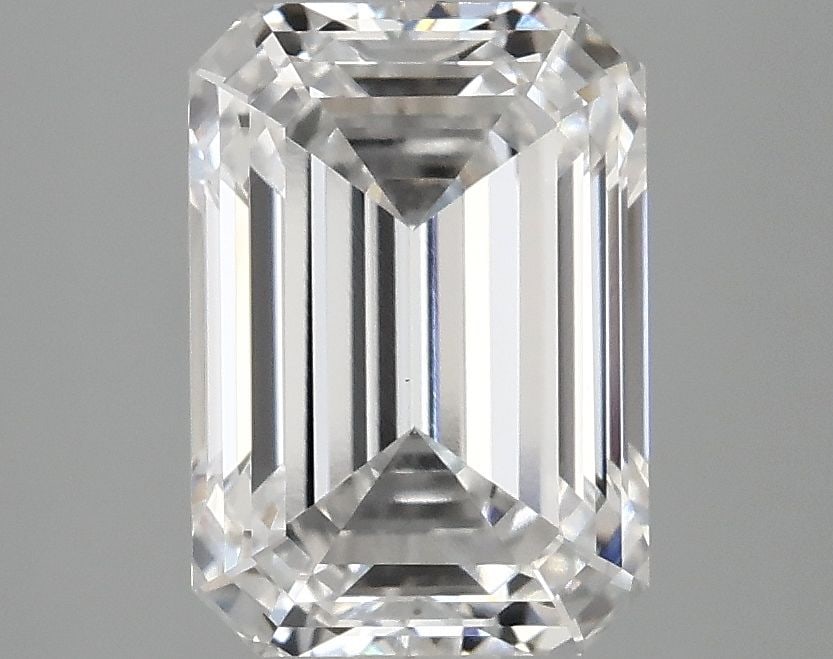Loose Diamond - EMERALD 3.06ct D VS1: Loose Diamond - EMERALD 3.06ct D VS1 Source: This is a real non-mined Diamond that has been grown in a lab Shape: EMERALD Carats: 3.06 Color: D Clarity: VS1 Certification: IGI Video: