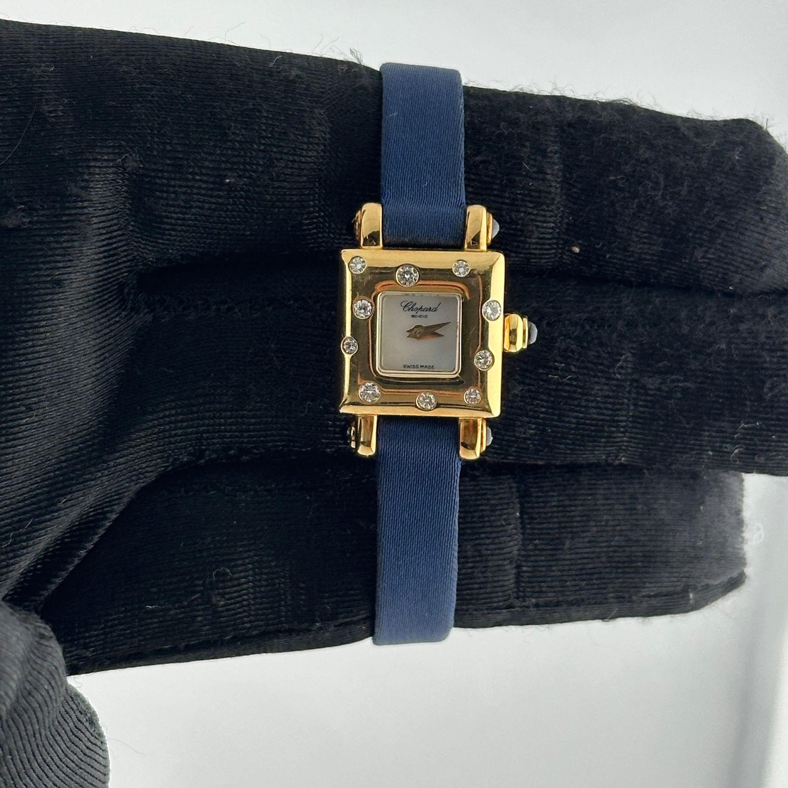 Ladies Chopard Ref 4371 Mother of Pearl Dial Diamond Bezel Synthetic Strap Watch (1 of 3)