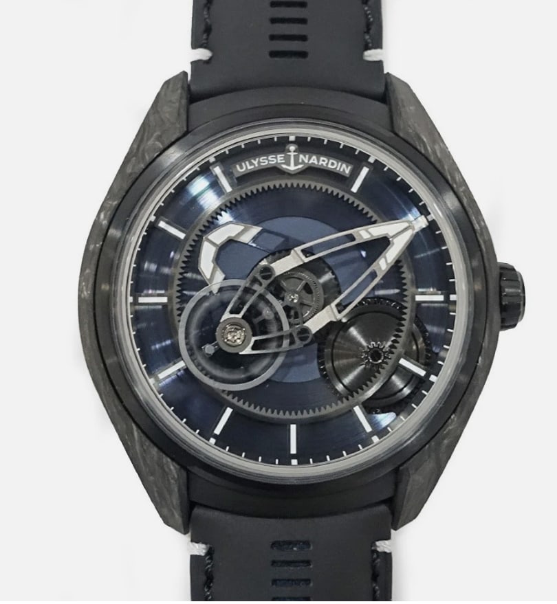 Freak X Yoshida LE Blue Mens Watch Ref 2303-270LE-3A-YOSH With Card: Freak X Yoshida LE Blue Mens Watch Ref 2303-270LE-3A-YOSH With Card The Ulysse Nardin Freak X Yoshida Limited Edition features a striking blue dial and comes equipped with a rubber strap accented with