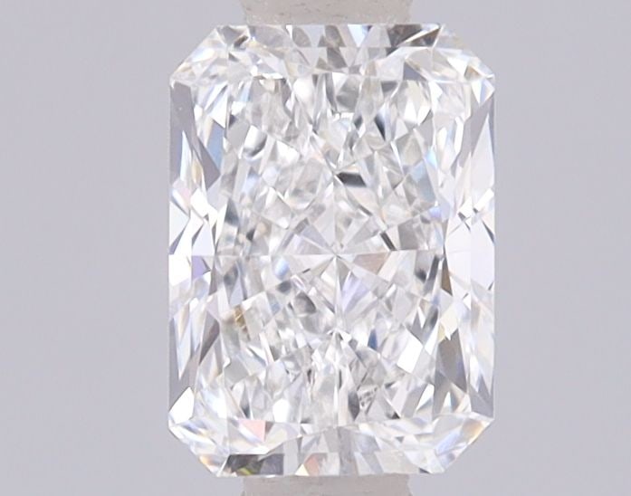 Loose Diamond - RADIANT 0.76ct E VVS1: Loose Diamond - RADIANT 0.76ct E VVS1 Source: This is a real non-mined Diamond that has been grown in a lab Shape: RADIANT Carats: 0.76 Color: E Clarity: VVS1 Certification: IGI Video: