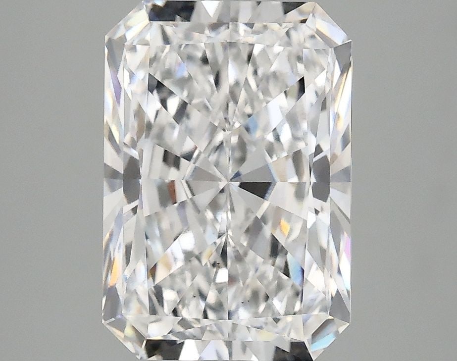 Loose Diamond - RADIANT 3.09ct D VS2: Loose Diamond - RADIANT 3.09ct D VS2 Source: This is a real non-mined Diamond that has been grown in a lab Shape: RADIANT Carats: 3.09 Color: D Clarity: VS2 Certification: IGI Video: