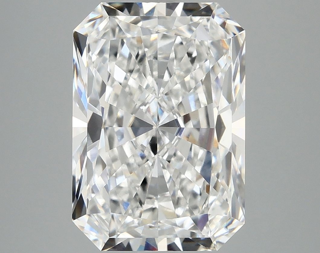 Loose Diamond - RADIANT 5.1ct E VS1: Loose Diamond - RADIANT 5.1ct E VS1 Source: This is a real non-mined Diamond that has been grown in a lab Shape: RADIANT Carats: 5.1 Color: E Clarity: VS1 Certification: IGI Video:
