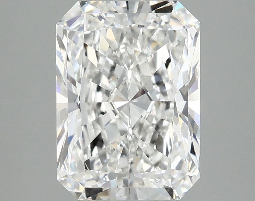 Loose Diamond - RADIANT 3.01ct E VS1: Loose Diamond - RADIANT 3.01ct E VS1 Source: This is a real non-mined Diamond that has been grown in a lab Shape: RADIANT Carats: 3.01 Color: E Clarity: VS1 Certification: IGI Video: