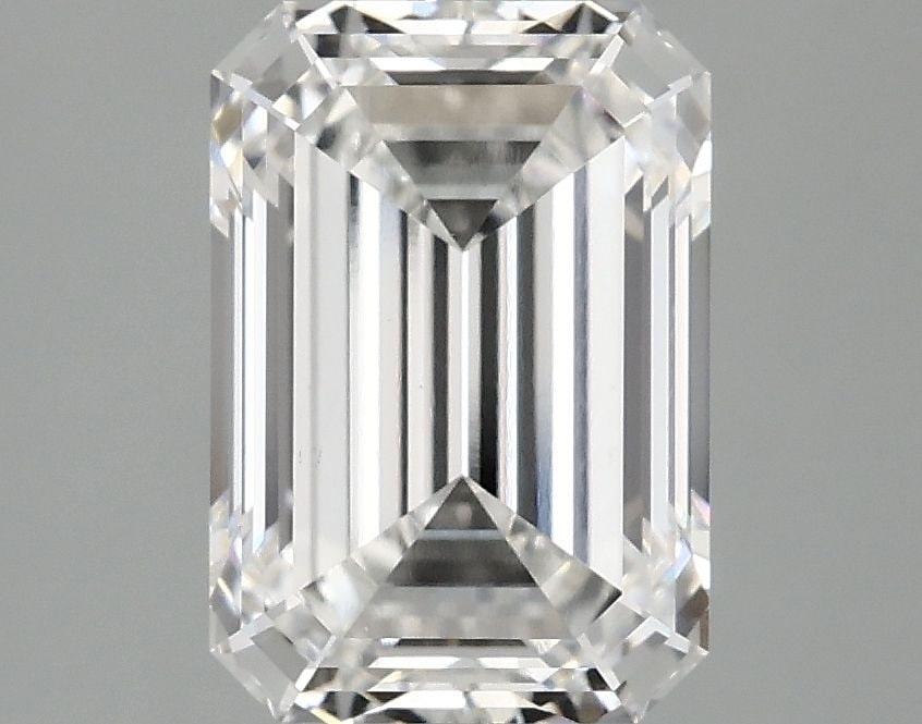 Loose Diamond - EMERALD 3.03ct F VS1: Loose Diamond - EMERALD 3.03ct F VS1 Source: This is a real non-mined Diamond that has been grown in a lab Shape: EMERALD Carats: 3.03 Color: F Clarity: VS1 Certification: IGI Video:
