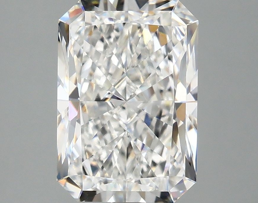 Loose Diamond - RADIANT 2.97ct E VVS2: Loose Diamond - RADIANT 2.97ct E VVS2 Source: This is a real non-mined Diamond that has been grown in a lab Shape: RADIANT Carats: 2.97 Color: E Clarity: VVS2 Certification: IGI Video: