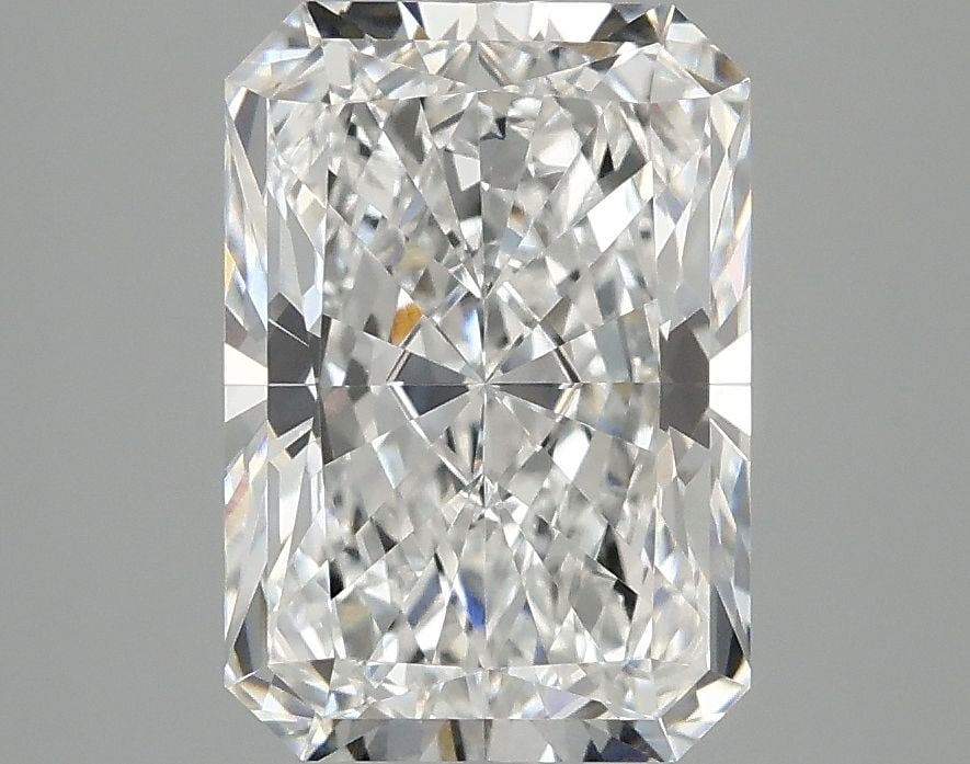 Loose Diamond - RADIANT 3.1ct E VVS2: Loose Diamond - RADIANT 3.1ct E VVS2 Source: This is a real non-mined Diamond that has been grown in a lab Shape: RADIANT Carats: 3.1 Color: E Clarity: VVS2 Certification: IGI Video: