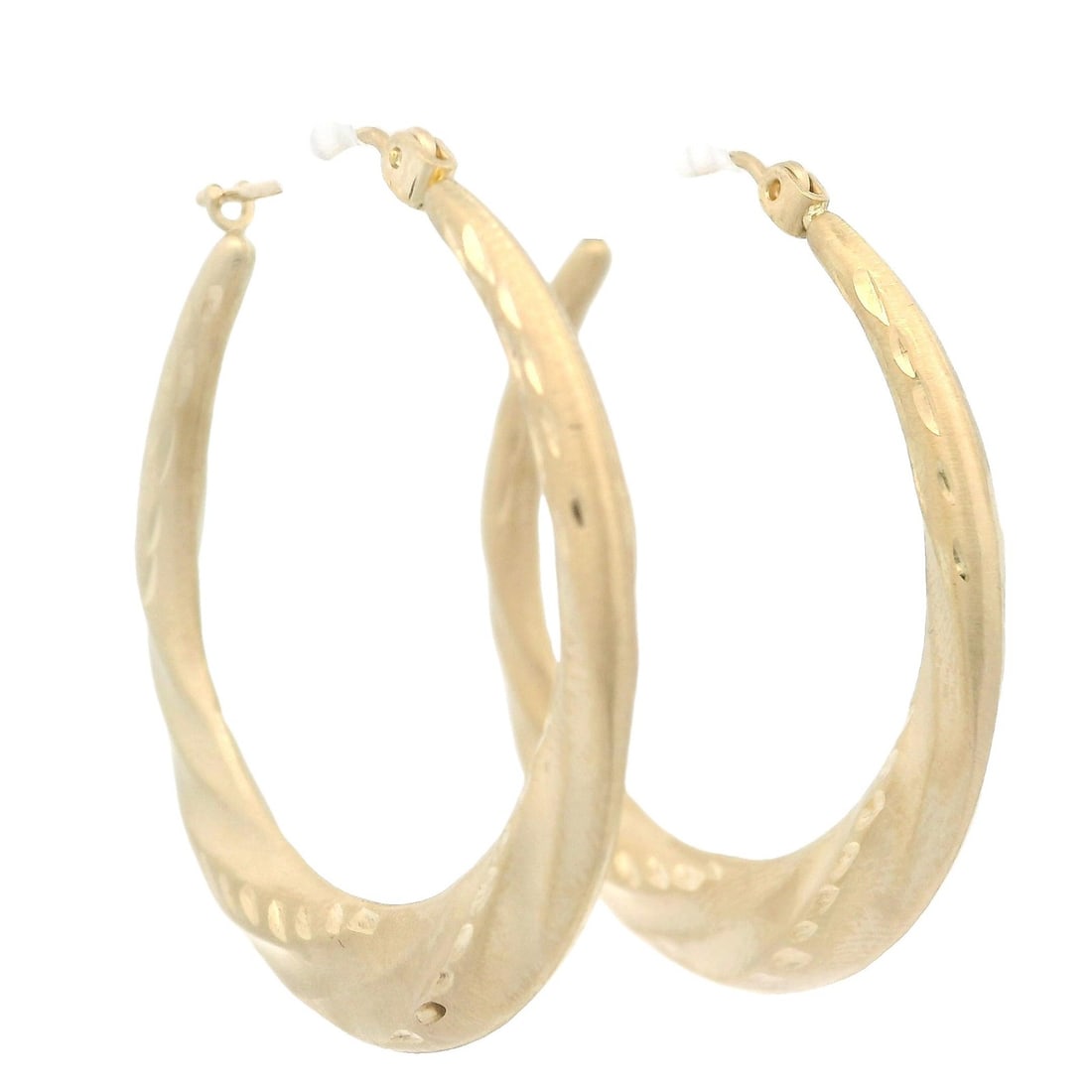 Estate 10k Yellow Gold Diamond Cut Shrimp Hoop Earrings: Estate 10k Yellow Gold Diamond Cut Shrimp Hoop Earrings These exquisite Estate 10k Yellow Gold Matte Finish Diamond Cut Shrimp Hoop Earrings are a perfect accessory for any occasion. Crafted from high