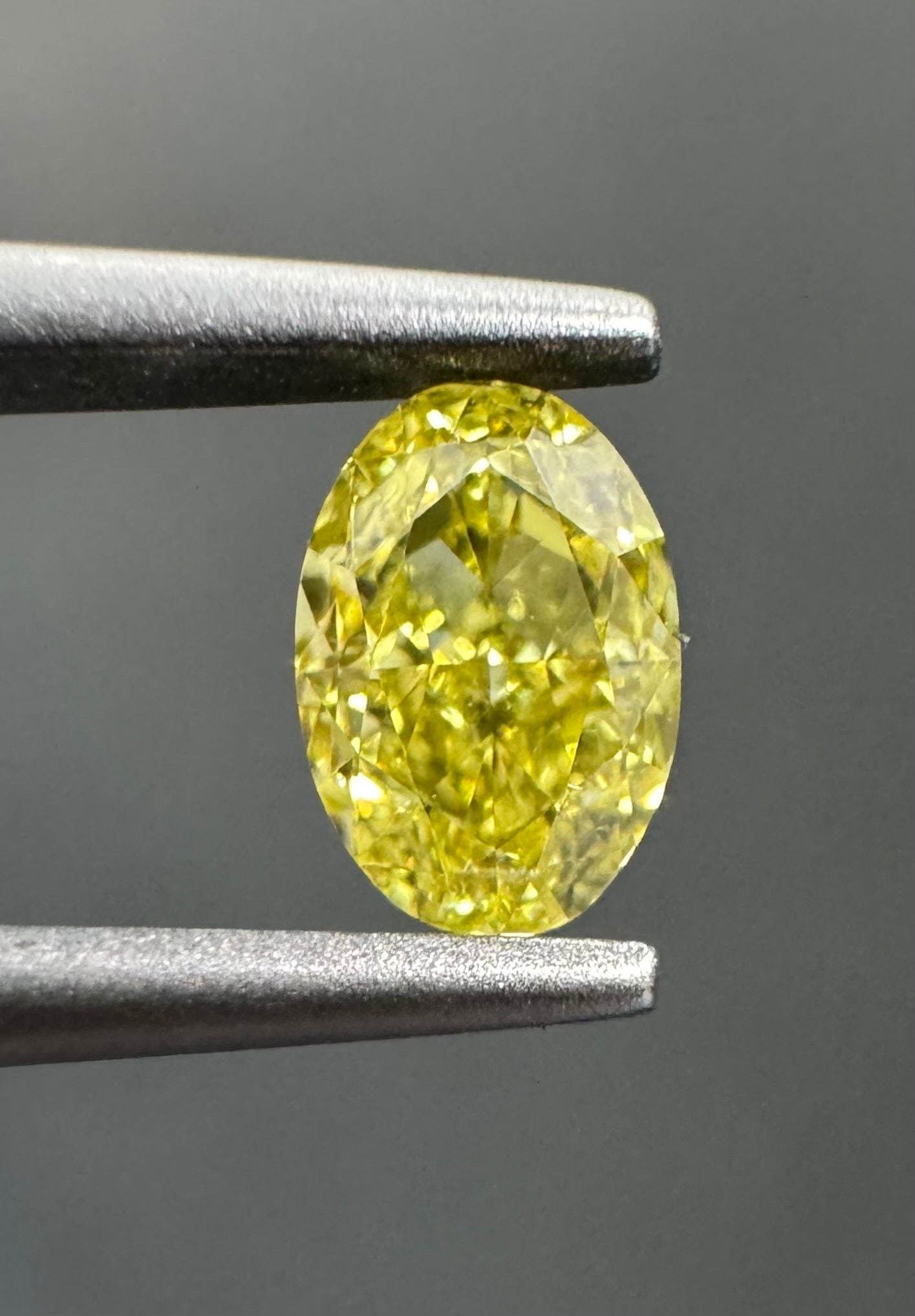 Loose Diamond - OVAL 0.39ct Fancy Intense Yellow IF: Loose Diamond - OVAL 0.39ct Fancy Intense Yellow IF Source: Natural Shape: OVAL Carats: 0.39 Color: Fancy Intense Yellow Certification: GIA Video:
