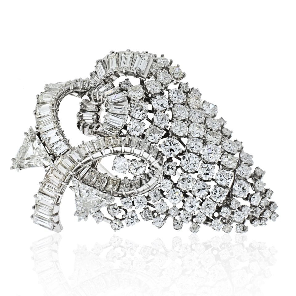 David Webb 1960s 25 Carat Diamond Cluster Platinum Brooch: David Webb 1960s 25 Carat Diamond Cluster Platinum Brooch This exquisite David Webb brooch, dating back to the 1960s, showcases an impressive cluster of diamonds totaling 25 carats. Crafted in platinu
