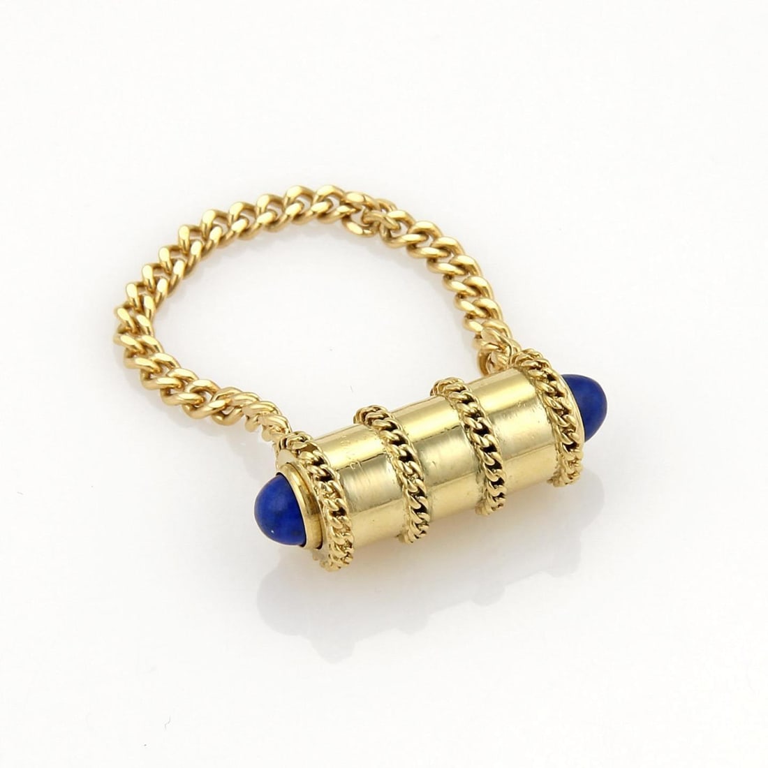 Van Cleef & Arpels 18k Yellow Gold Lapis Key Chain Charm: Van Cleef & Arpels 18k Yellow Gold Lapis Key Chain Charm This exquisite key chain charm is a stunning piece from Van Cleef & Arpels, expertly crafted from solid 18k yellow gold. It features a beautifu