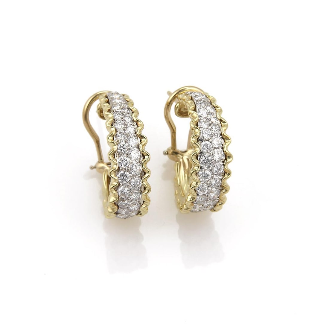 18k Yellow Gold Diamond Oval Hoop Earrings with Lace Design: 18k Yellow Gold Diamond Oval Hoop Earrings with Lace Design Elevate your style with this stunning pair of oval hoop earrings, expertly crafted from 18k yellow gold with a polished finish. The earrings