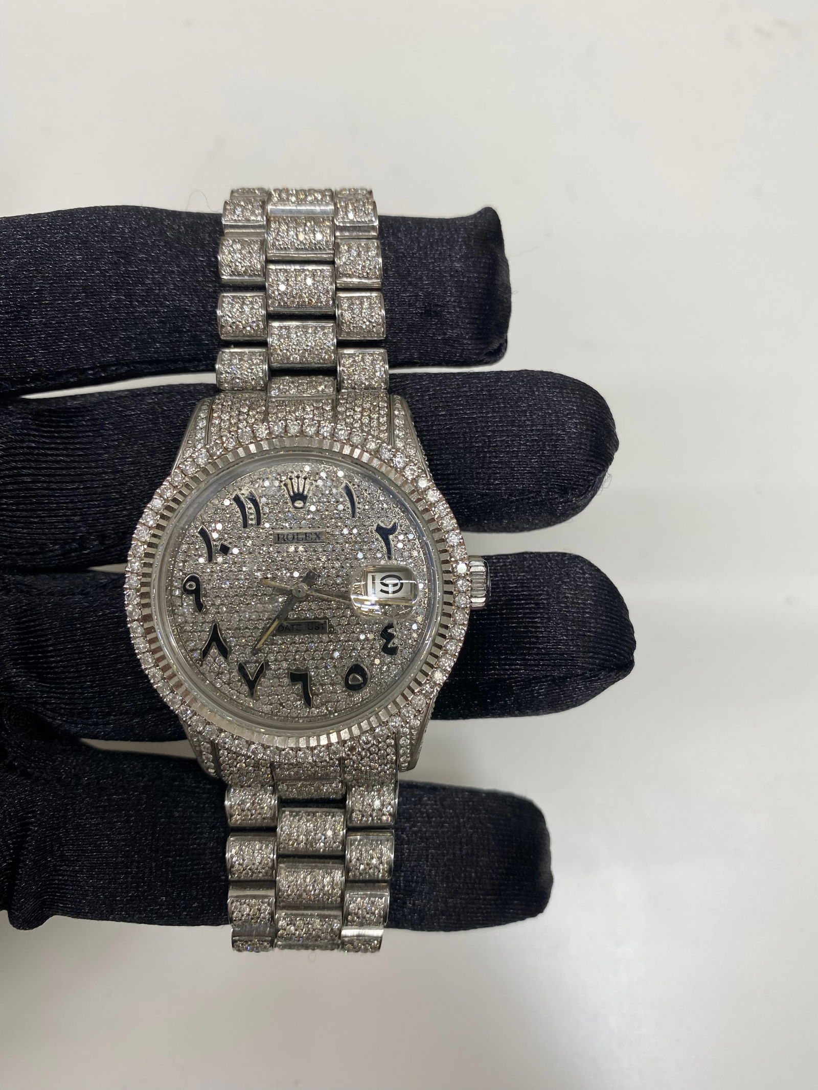 Datejust 16014 Rolex Watch Diamond Arabic Dial President Bracelet AM: Datejust 16014 Rolex Watch Diamond Arabic Dial President Bracelet AM This Rolex Datejust features a diamond Arabic dial and a prong bezel, complemented by an aftermarket President bracelet. It is desi