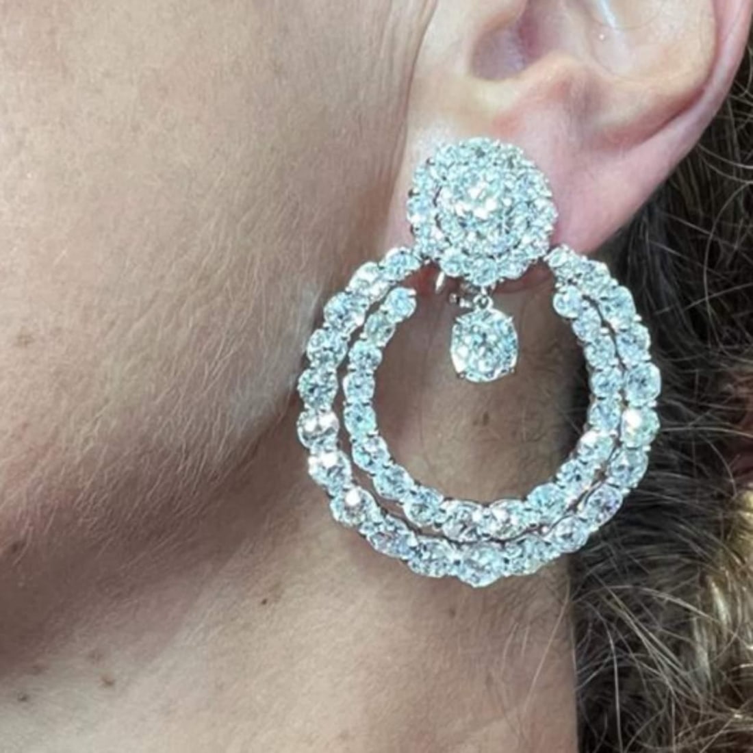 Sophia D Platinum Diamond Earrings 37.46 Ct G-I VS1-SI1 (1 of 4)