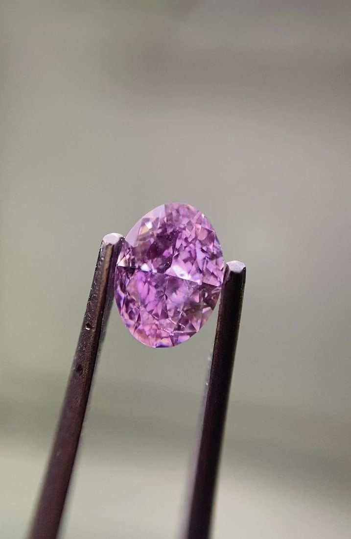 Loose Diamond - OVAL 0.44ct Fancy Deep Purple Pink SI1: Loose Diamond - OVAL 0.44ct Fancy Deep Purple Pink SI1 Source: Natural Shape: OVAL Carats: 0.44 Color: Fancy Deep Purple Pink Certification: GIA Video: