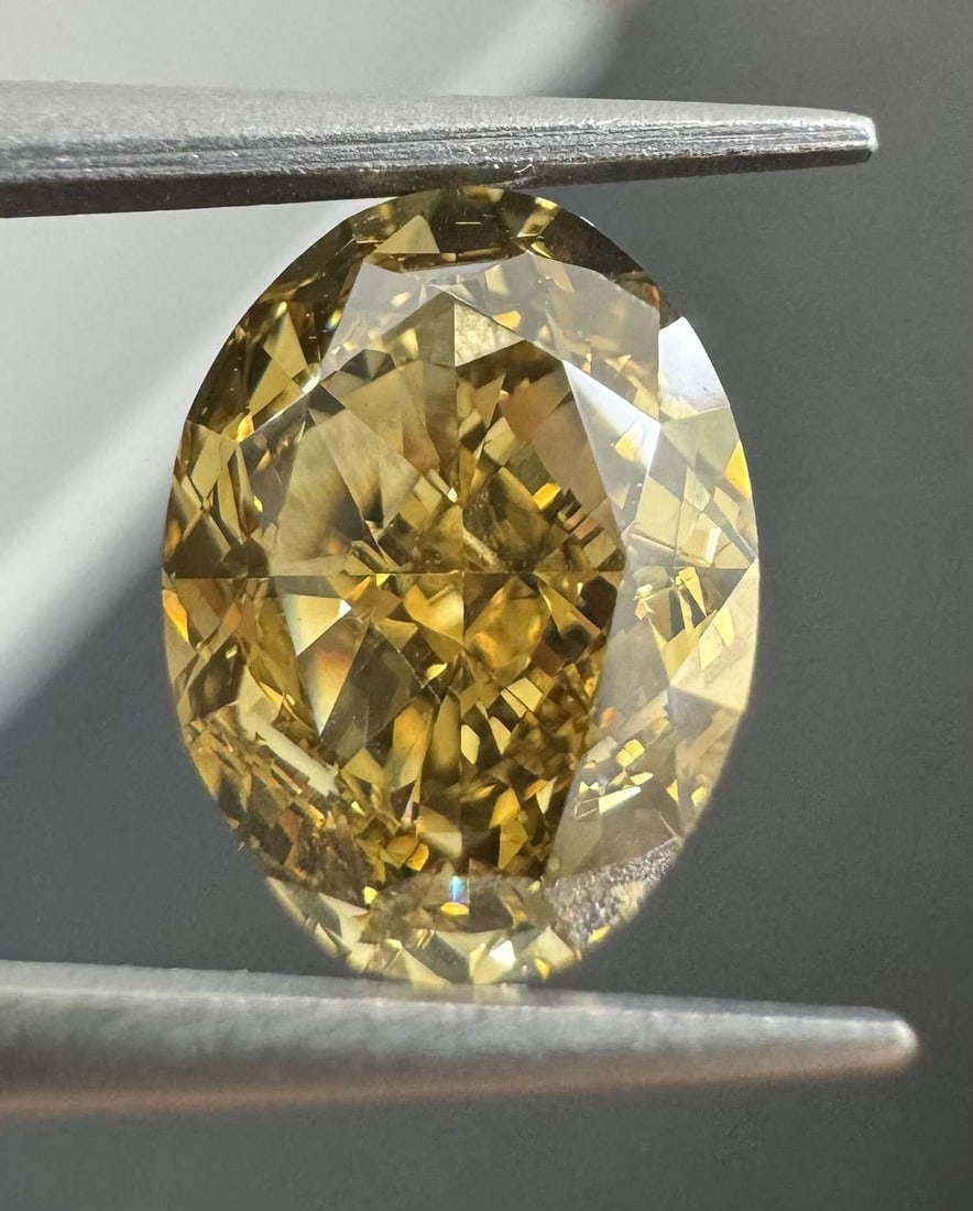 Loose Diamond - OVAL 3.02ct Fancy Deep Brown Yellow VS1: Loose Diamond - OVAL 3.02ct Fancy Deep Brown Yellow VS1 Source: Natural Shape: OVAL Carats: 3.02 Color: Fancy Deep Brown Yellow Certification: GIA Video: