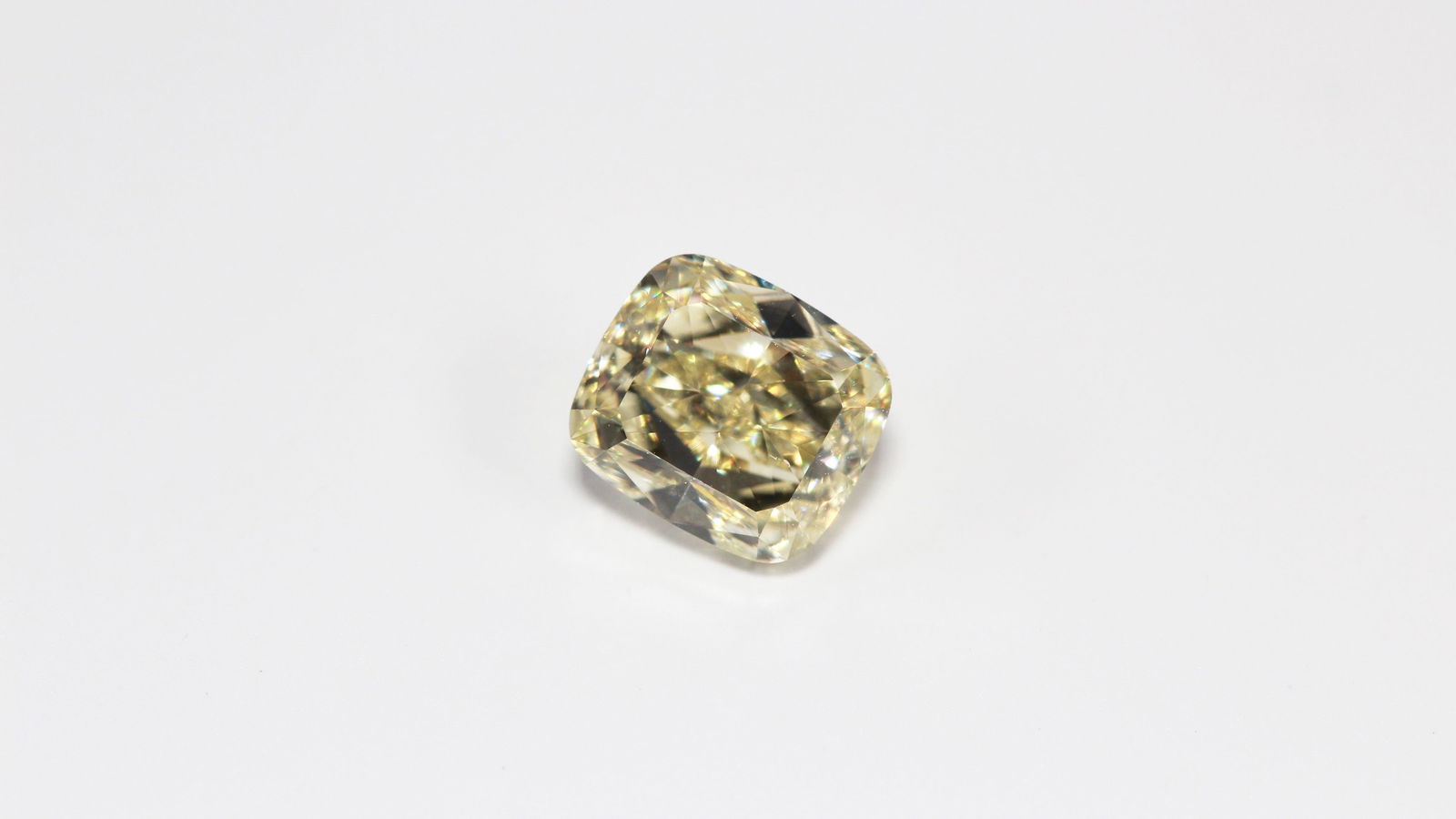 Loose Diamond - OVAL 1.51ct Fancy Brown Yellow SI1: Loose Diamond - OVAL 1.51ct Fancy Brown Yellow SI1 Source: Natural Shape: OVAL Carats: 1.51 Color: Fancy Brown Yellow Certification: GIA Video: