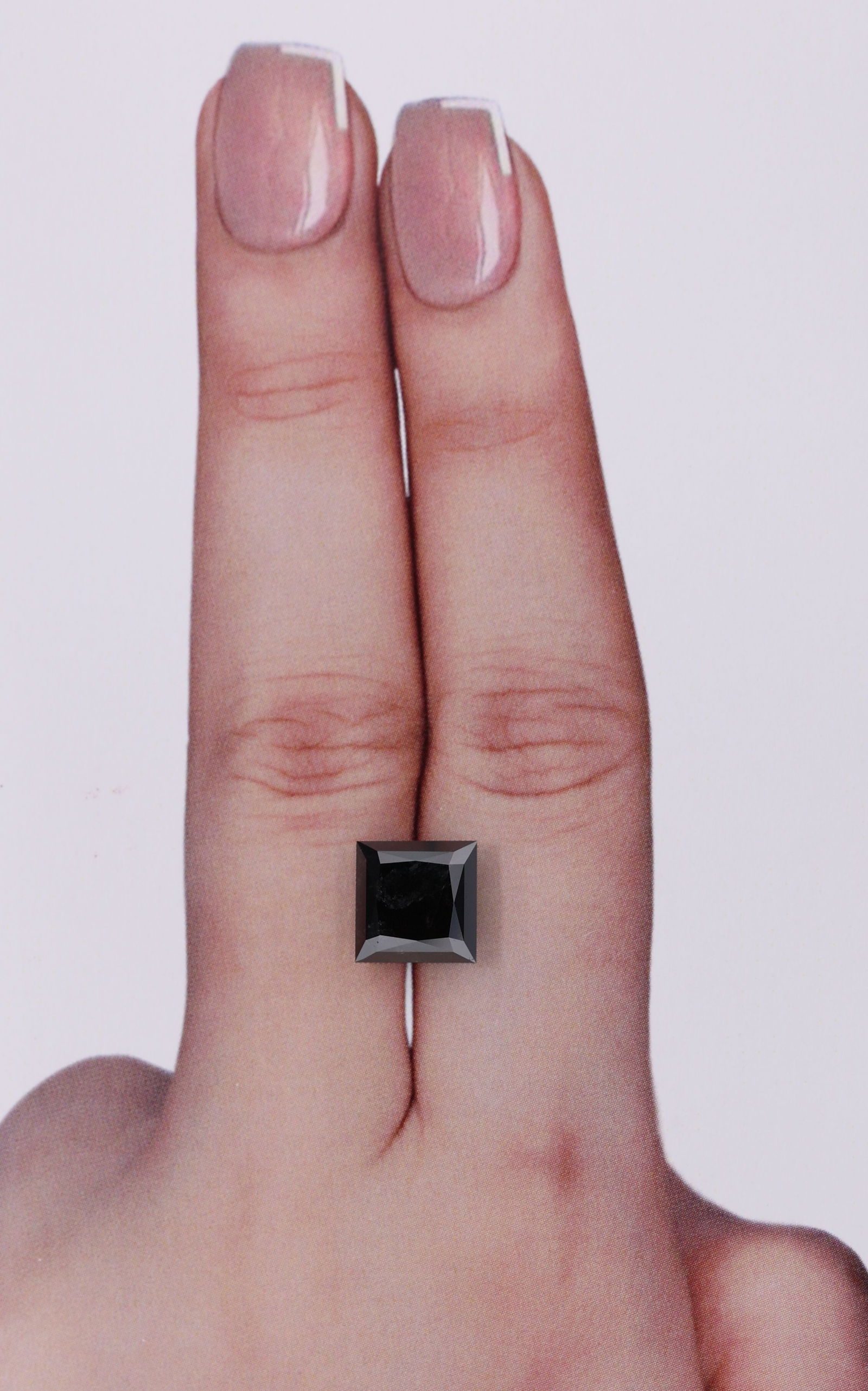 Loose Diamond - PRINCESS 4.05ct Fancy Black VVS2: Loose Diamond - PRINCESS 4.05ct Fancy Black VVS2 Source: Natural Shape: PRINCESS Carats: 4.05 Color: Fancy Black Certification: NONE Video: