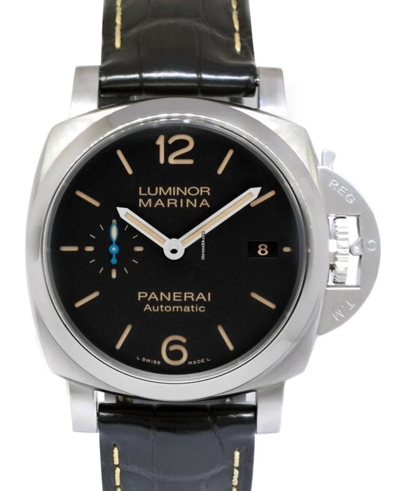 Panerai Luminor B P PAM01392 mens watch black dial rubber strap with papers 2019: Panerai Luminor B P PAM01392 mens watch black dial rubber strap with papers 2019 This Panerai Luminor B/P features a black dial and comes with a rubber bracelet. The watch is the PAM01392 reference an