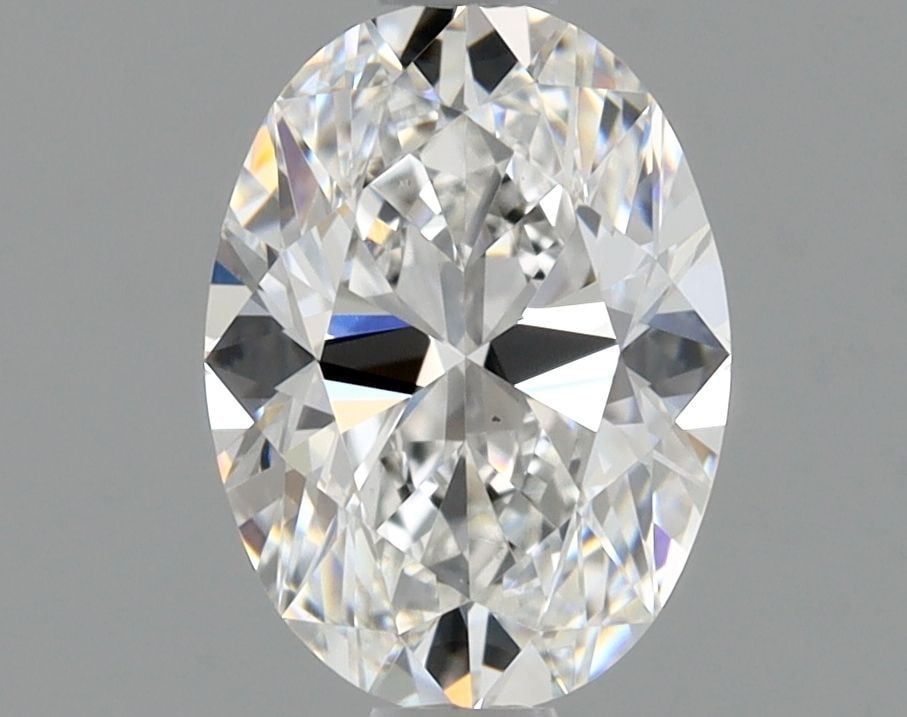 Loose Diamond - OVAL 0.9ct E VS2: Loose Diamond - OVAL 0.9ct E VS2 Source: Natural Shape: OVAL Carats: 0.9 Color: E Clarity: VS2 Certification: GIA Video: