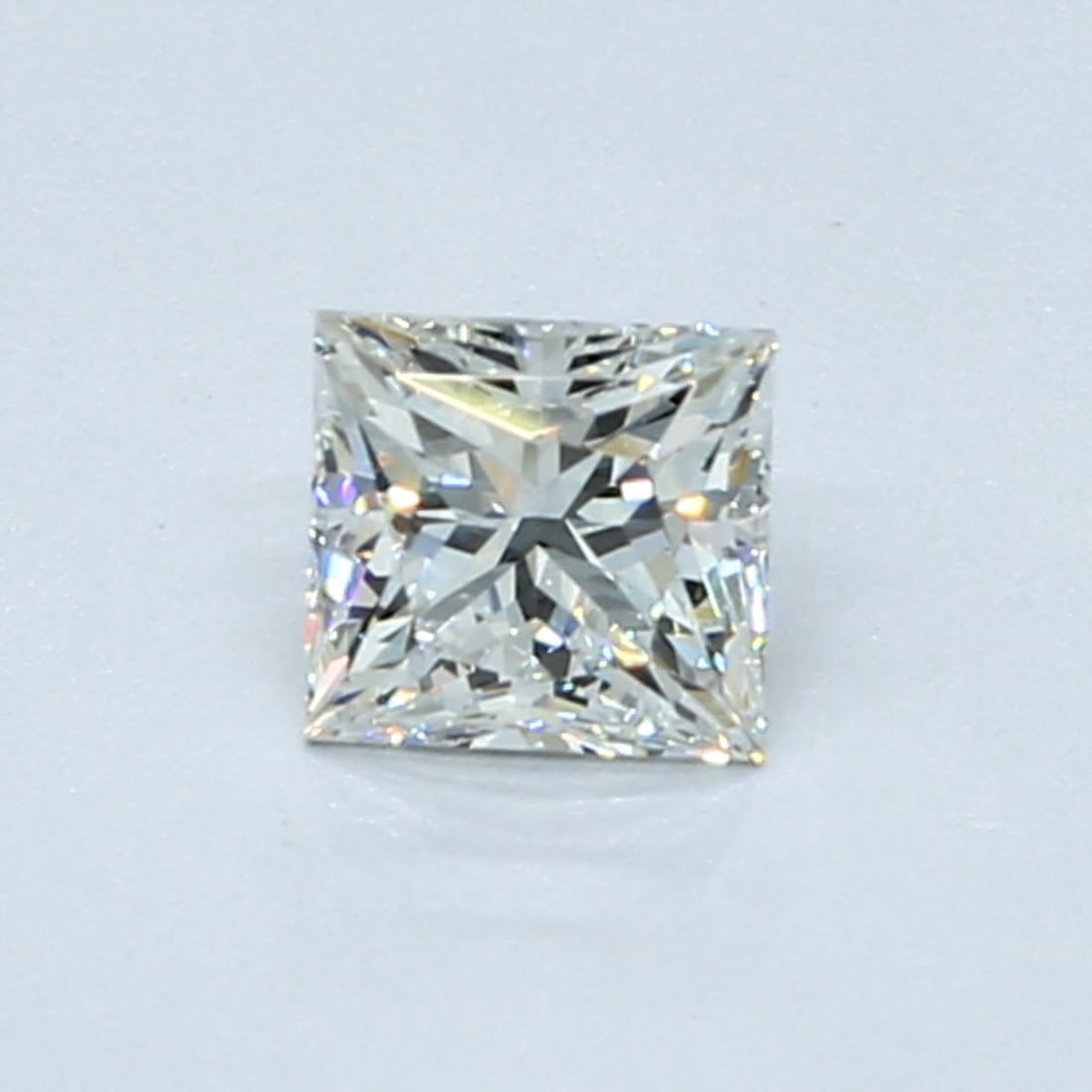 Loose Diamond - PRINCESS 0.52ct H IF: Loose Diamond - PRINCESS 0.52ct H IF Source: Natural Shape: PRINCESS Carats: 0.52 Color: H Clarity: IF Certification: GIA Video: