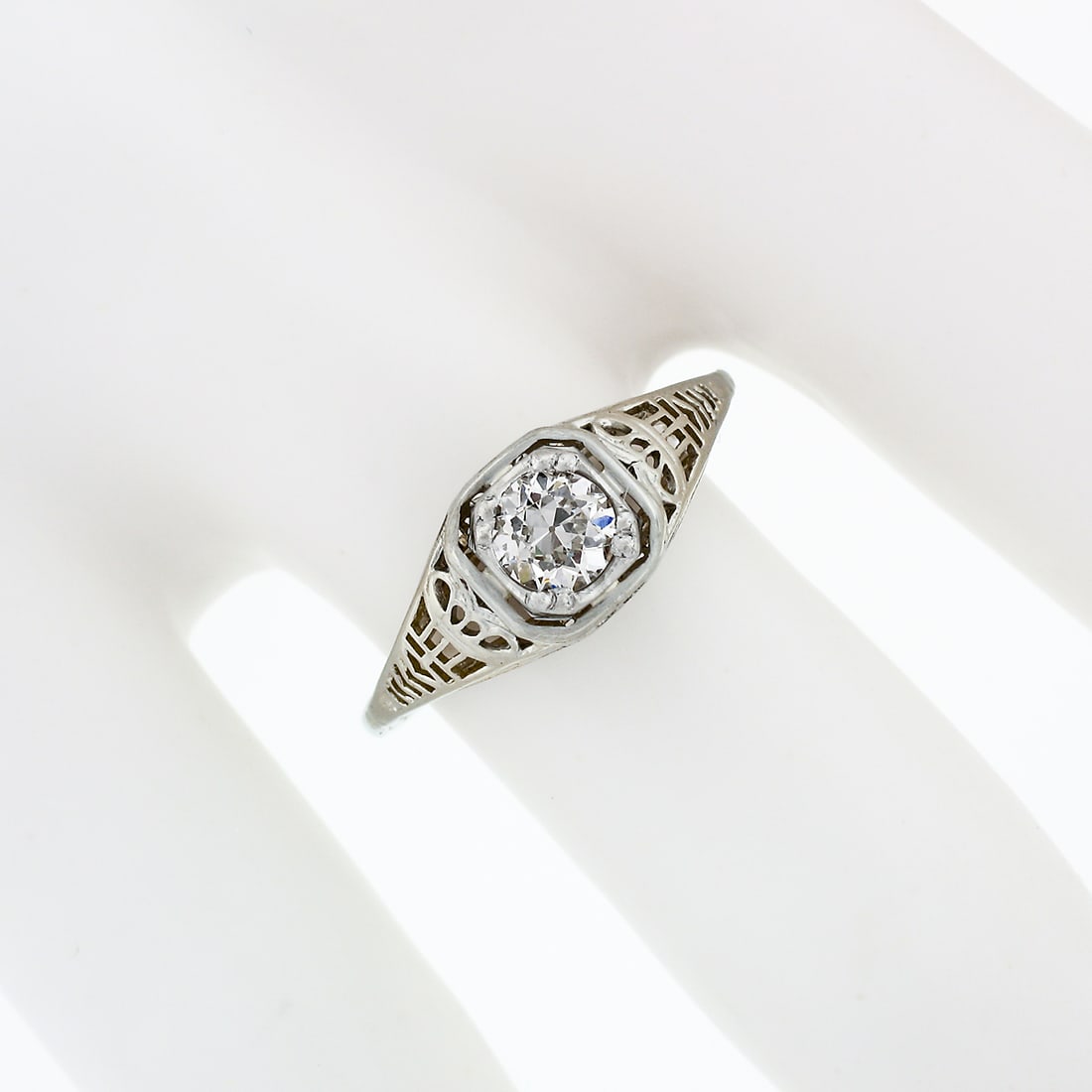 Art Deco 18k White Gold 0.45ct Diamond Filigree Solitaire Ring - 3