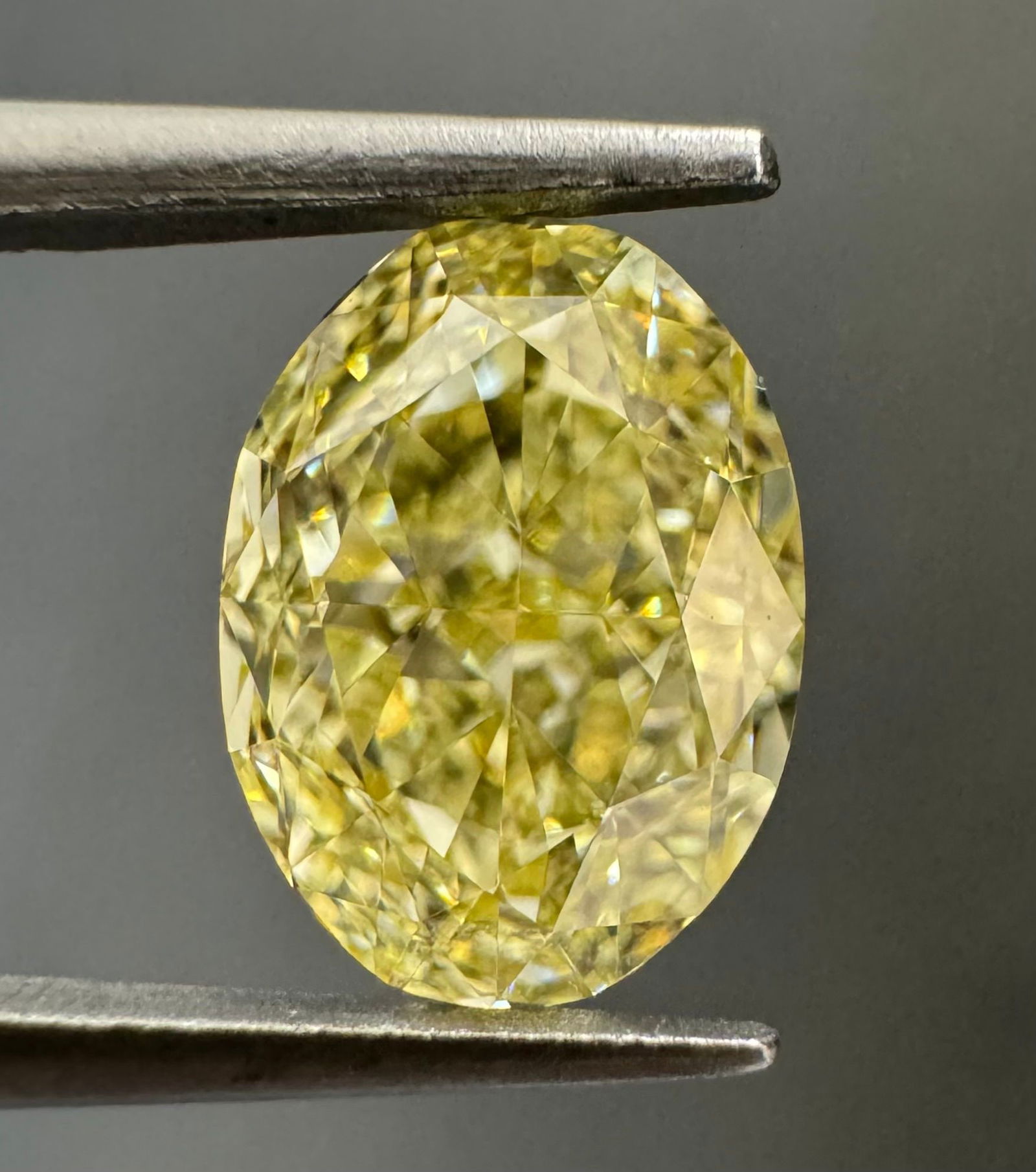 Loose Diamond - OVAL 1.42ct Yellow VS1 (1 of 1)