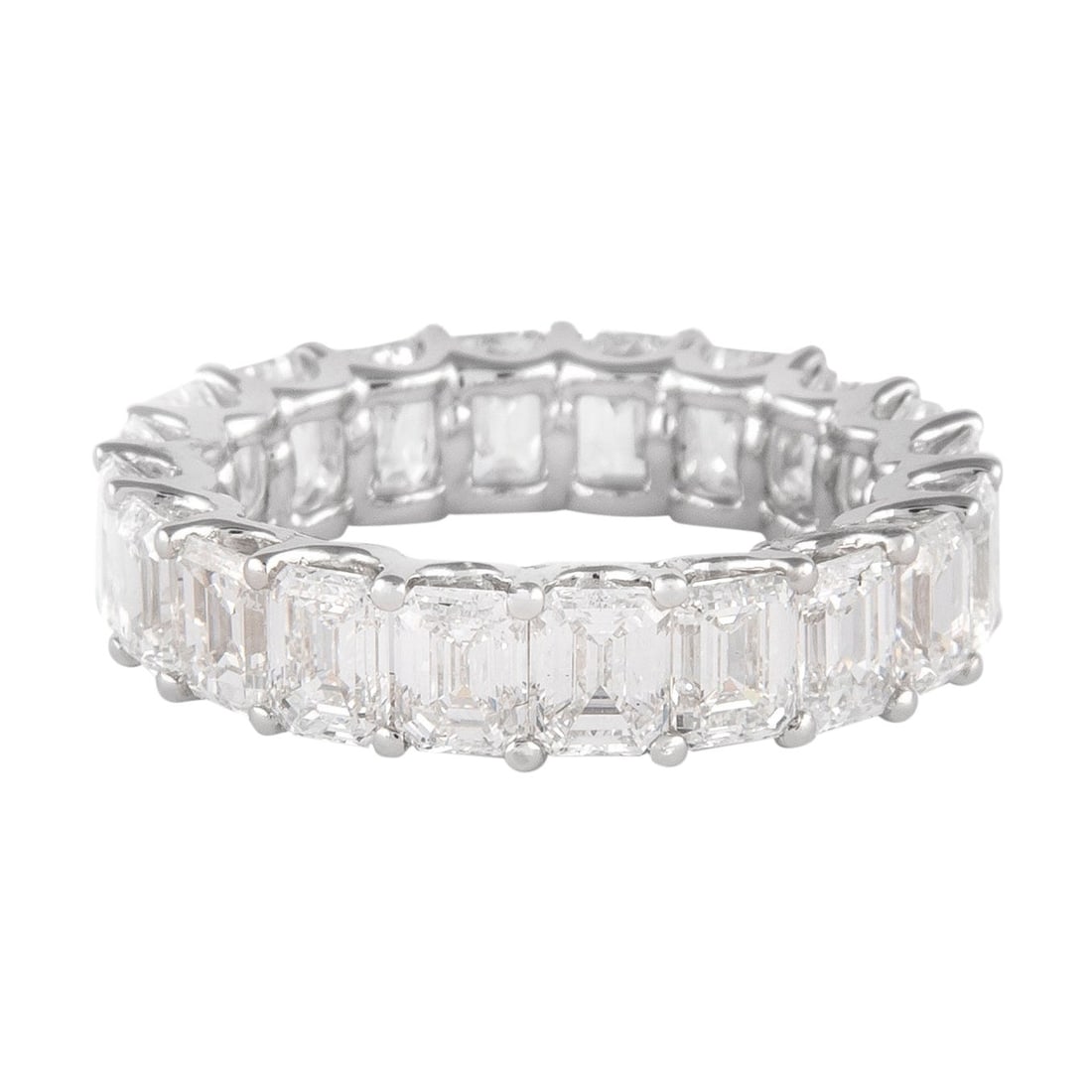 5.86ct Emerald Cut Diamond Eternity Band 18k White Gold: 5.86ct Emerald Cut Diamond Eternity Band 18k White Gold This exquisite emerald cut diamond eternity band showcases a total of 5.86 carats of stunning diamonds set in luxurious 18k white gold. Featurin