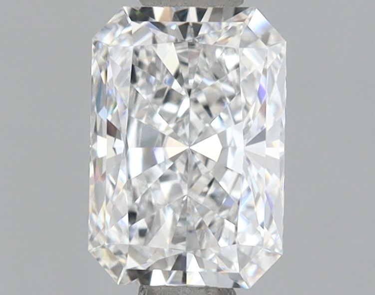 Loose Diamond - RADIANT 1.02ct D IF: Loose Diamond - RADIANT 1.02ct D IF Source: This is a real non-mined Diamond that has been grown in a lab Shape: RADIANT Carats: 1.02 Color: D Clarity: IF Certification: IGI Video: Video Link The